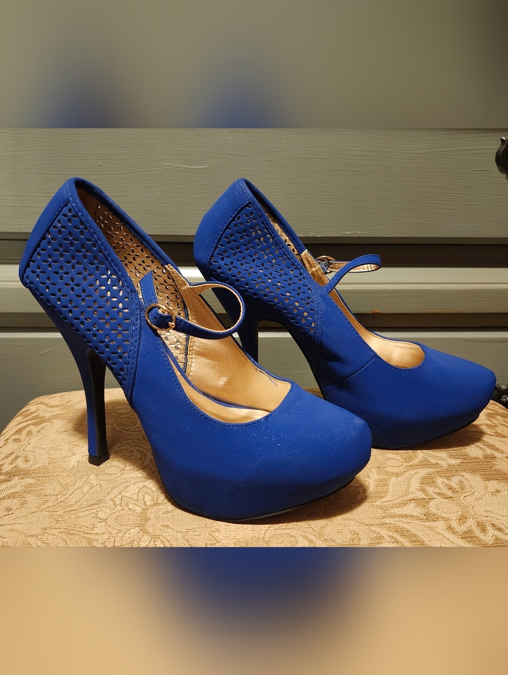 Rue21 Royal Blue High Heel Pumps Size 10